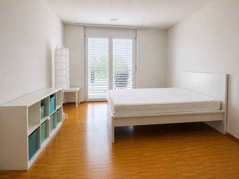 WG-Zimmer in moderner 4.5-Zimmer-Wohnung in Kloten (1)