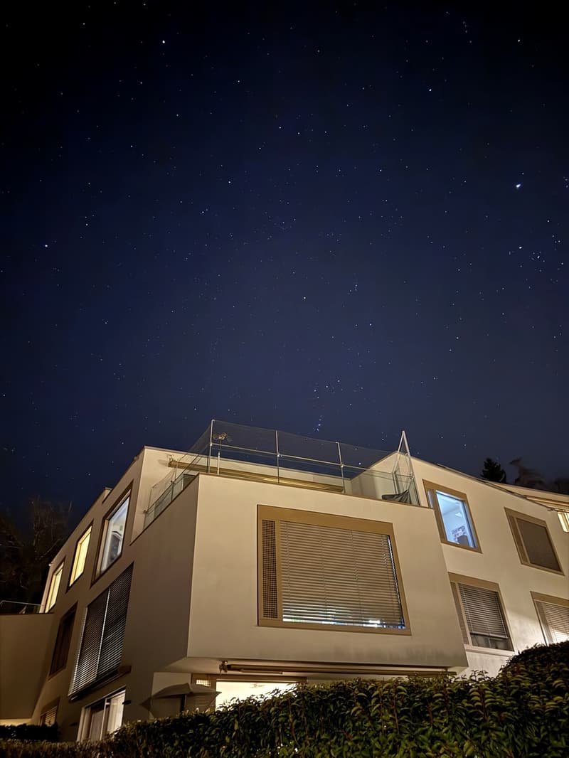 Exceptional 3.5-room apartment with panoramic Lake Greifensee views in Maur (10)