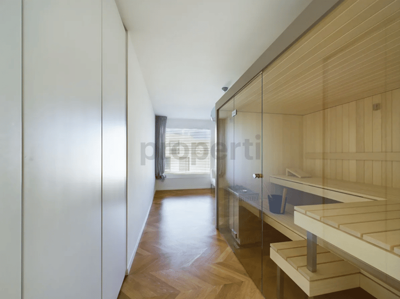 Exceptional 3.5-room apartment with panoramic Lake Greifensee views in Maur (7)