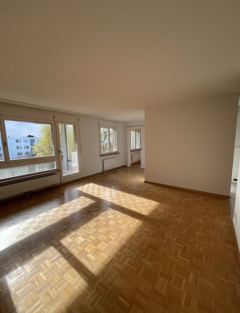 Helle 2.5-Zimmer-Wohnung mit Balkon in Zollikofen (2)