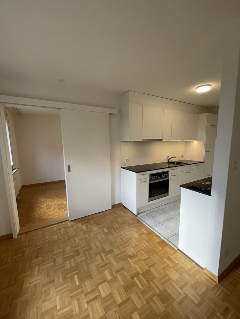 Helle 2.5-Zimmer-Wohnung mit Balkon in Zollikofen (6)
