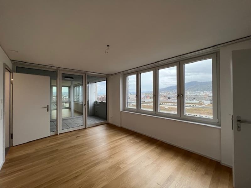 Moderne 3.5-Zimmer-Wohnung im 10. Stock mit Stadtblick in Zürich-Altstetten (3)