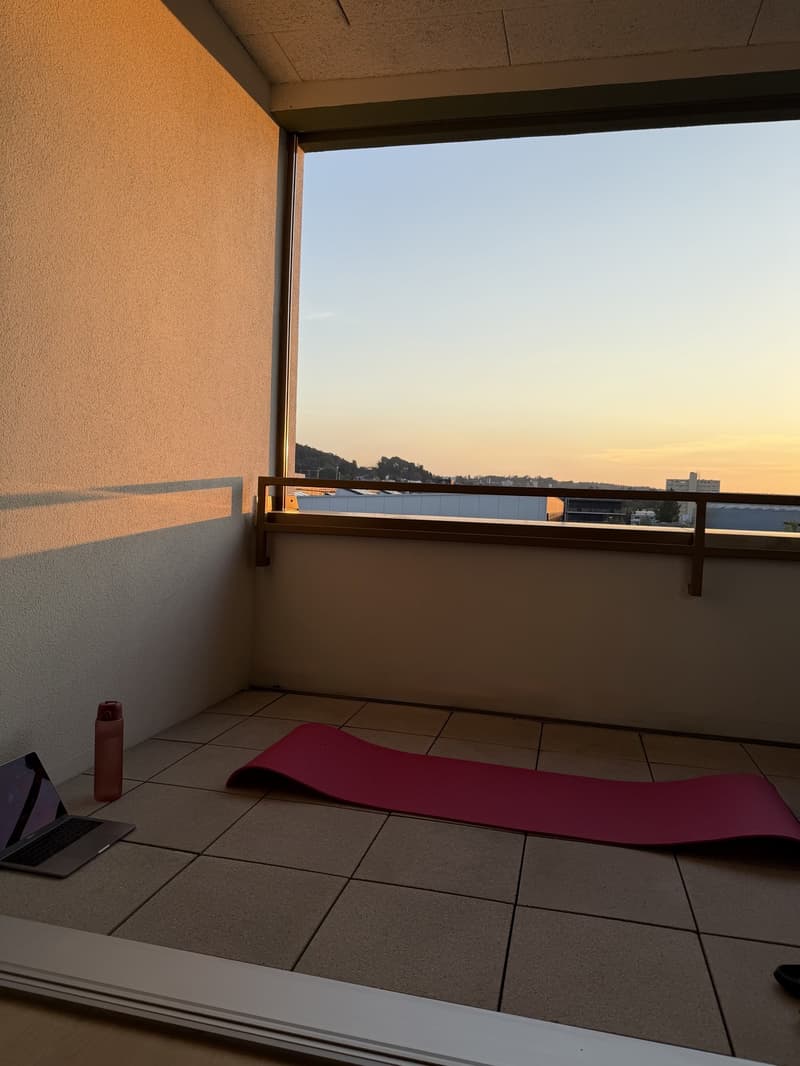 Moderne 3.5-Zimmer-Wohnung mit grosser Loggia in Zürich Oerlikon (10)