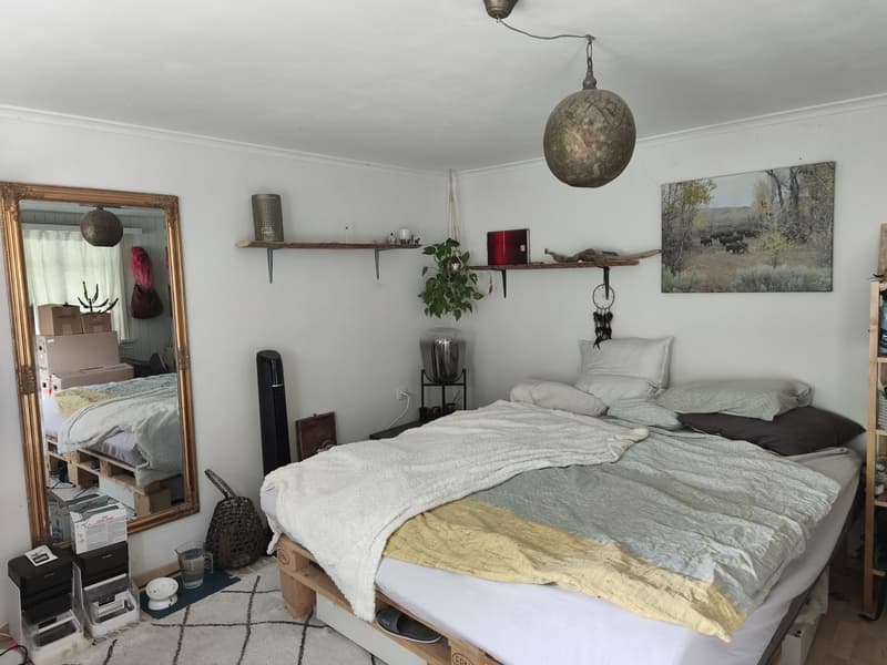 Geräumiges Zimmer in 3er WG zu vermieten (1)