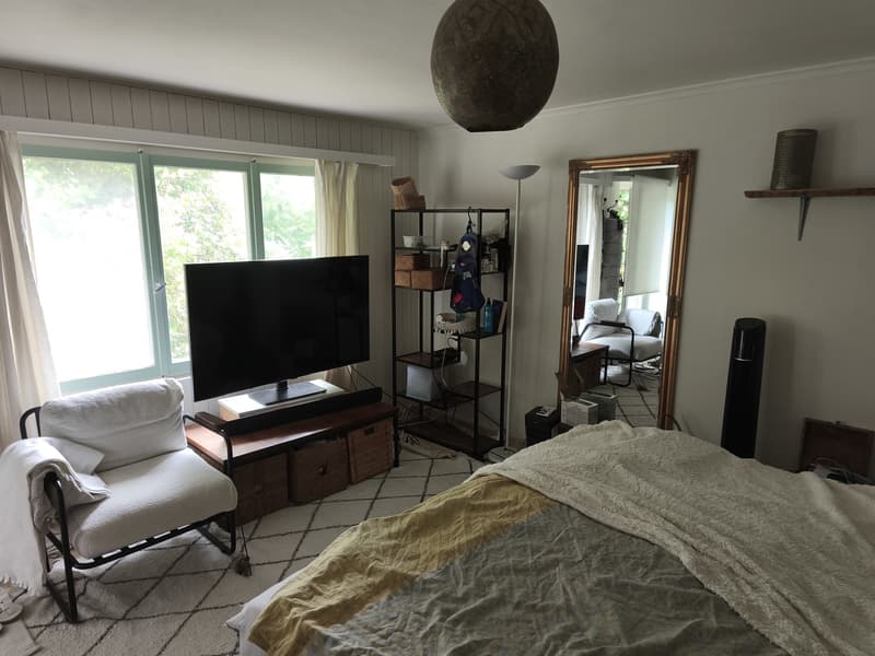 Geräumiges Zimmer in 3er WG zu vermieten (3)