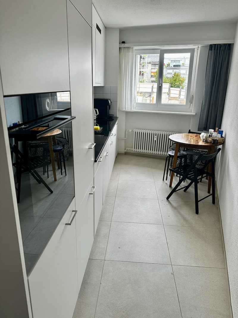 Bright 13 m² room in a 97 m² flat, 2 min from tram 7 (Wollishofen) (4)