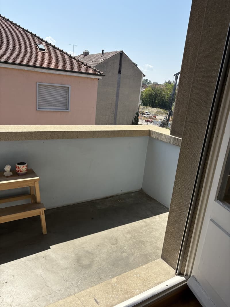Appartement 3.5 pièces - 2 balcons - 5e étage - Perolles (2)
