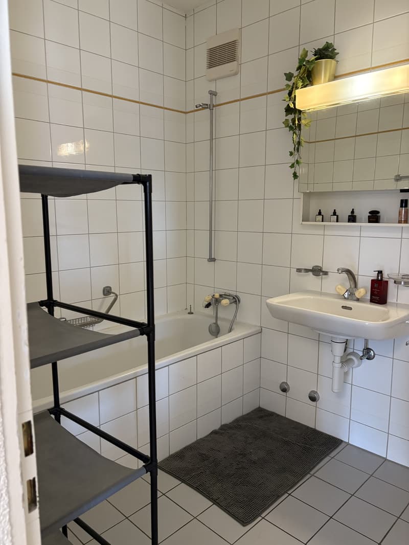 Appartement 3.5 pièces - 2 balcons - 5e étage - Perolles (4)