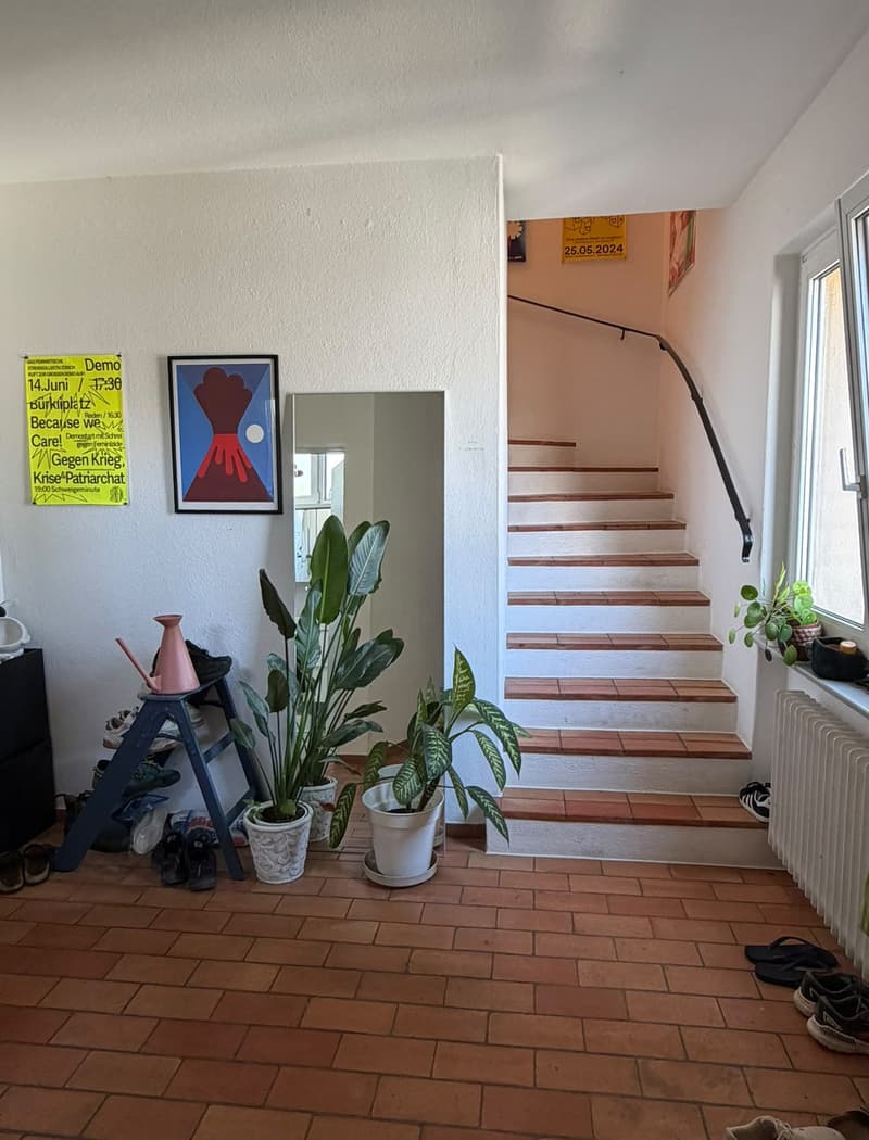 Large and bright room near Stadelhofen! (6)