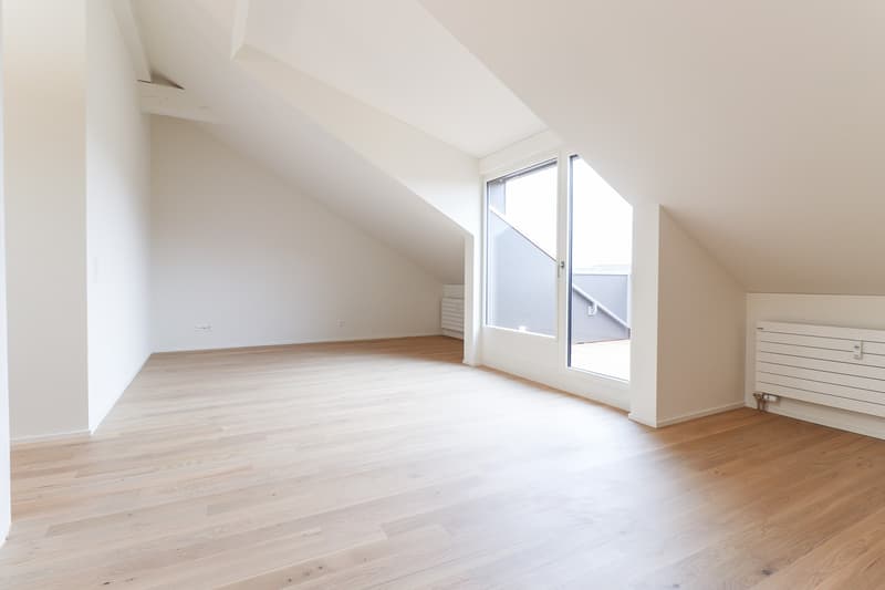 Helle 3.5-Zimmer-Dachwohnung an ruhiger Lage in Jegenstorf (2)