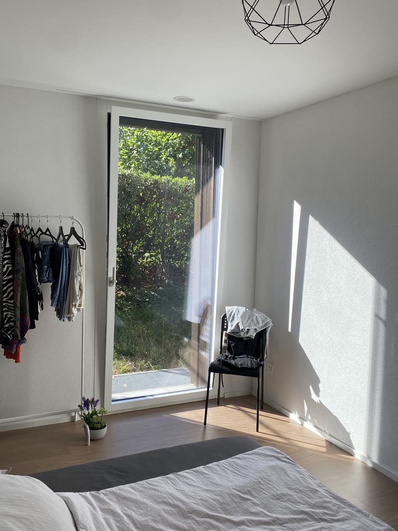 WG-Zimmer in 4,5 Zimmer-Wohnung mit Garten und eigenem Badezimmer (3)