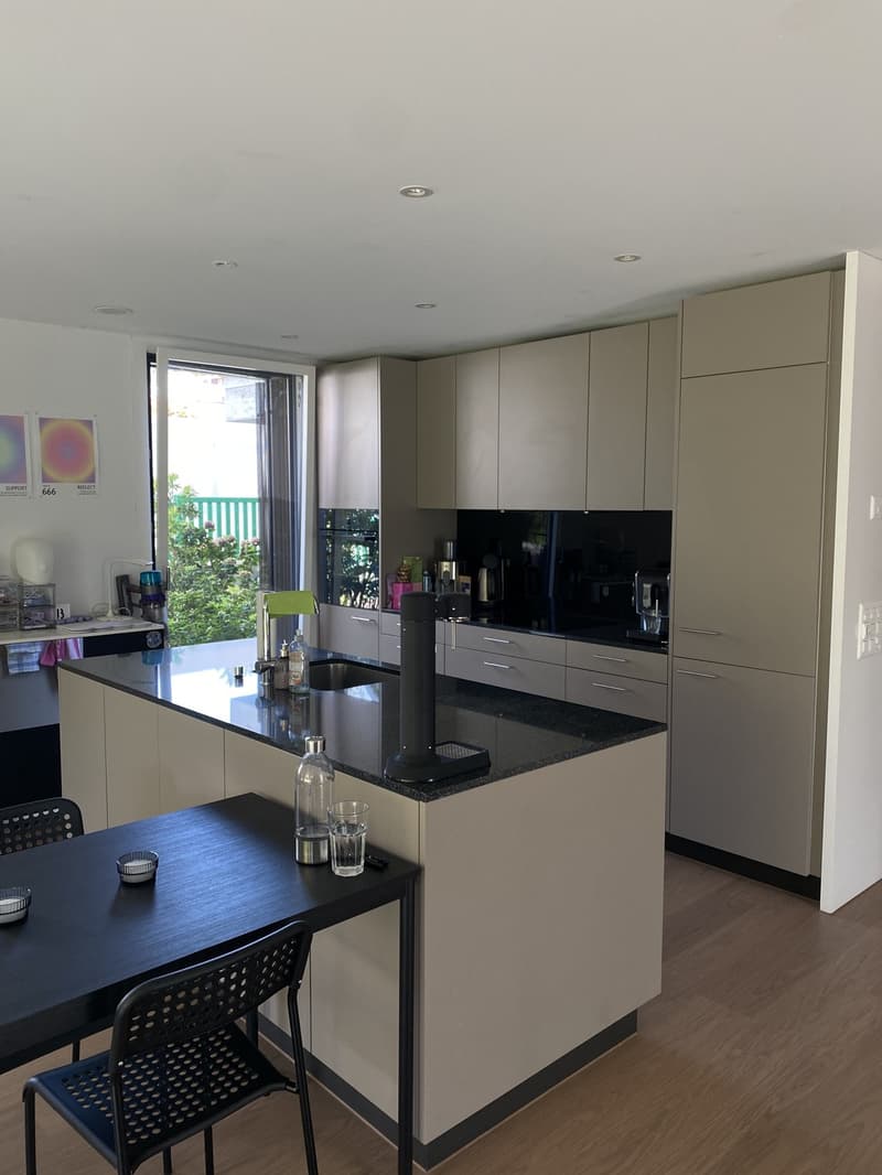 WG-Zimmer in 4,5 Zimmer-Wohnung mit Garten und eigenem Badezimmer (6)