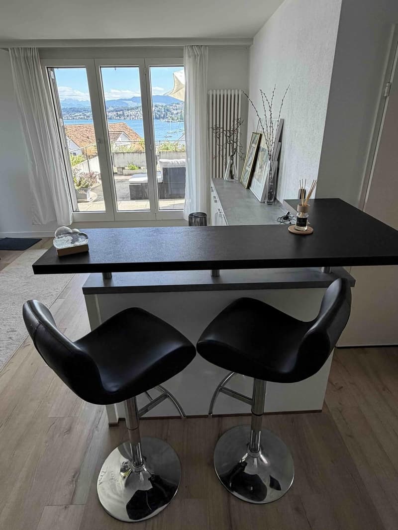 Attikawohnung mit 180 Grad toller See- und Fernsicht in die Berge in Oberrieden - 4.5 Zimmer (6)
