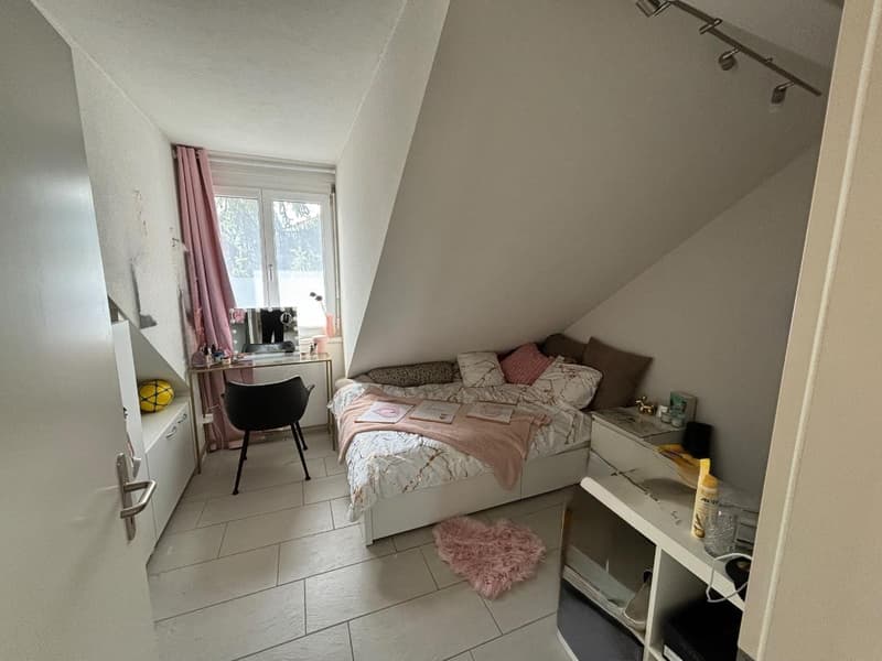 4.5 Zimmer Wohnung mit viel Sonnenlicht (6)