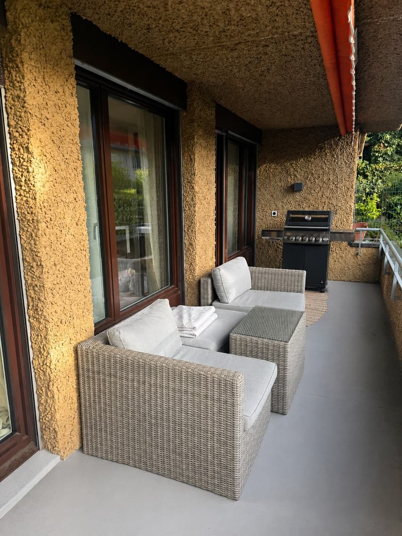 2.5-Zi-Wohnung, grosser Balkon, ruhige Lage Erlenbach (Fussweg Bahnhof Winkel 7 Min.) (3)