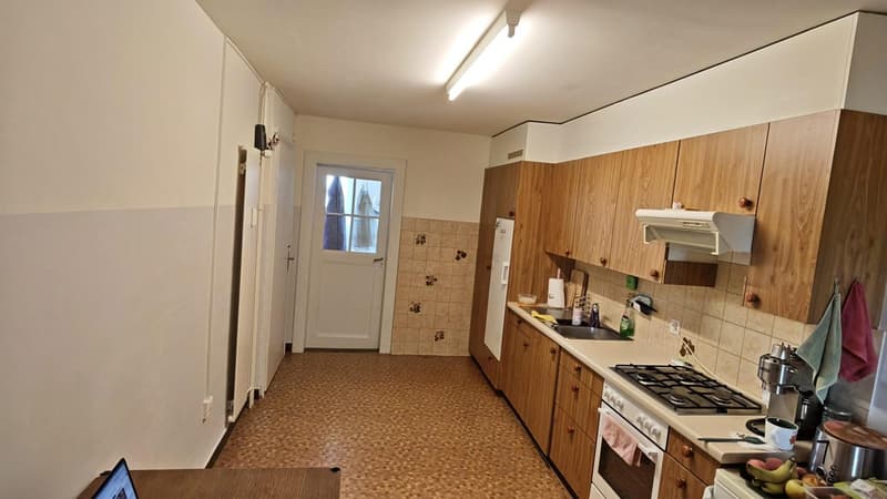 Zur Nachmiete: Schöne 2-Zimmer-Wohnung in Allschwil (3)