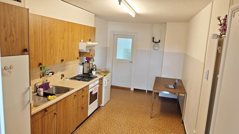 Zur Nachmiete: Schöne 2-Zimmer-Wohnung in Allschwil (6)