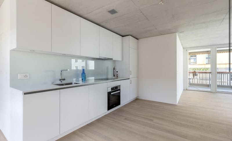Helle 2.5-Zimmer-Wohnung mit Balkon und schöner Aussicht in Fruthwilen (4)