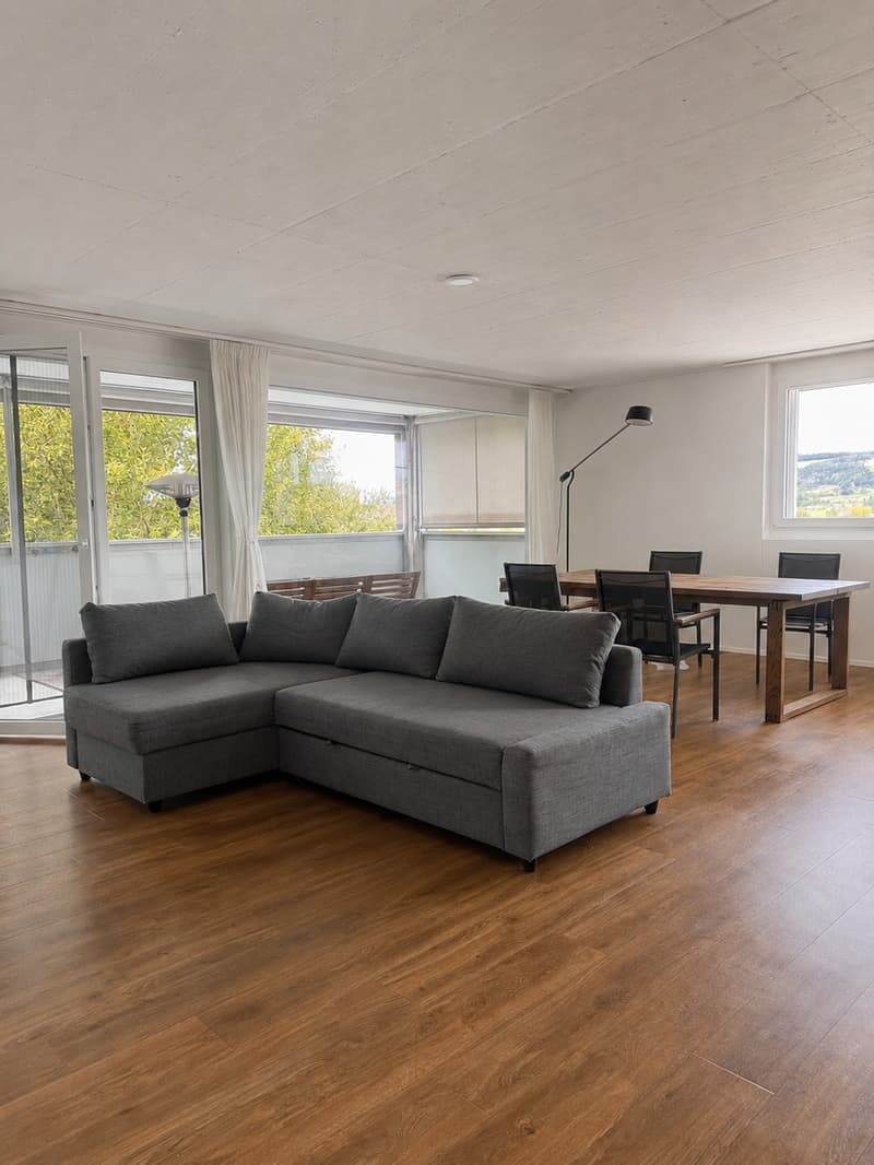 Helle 3.5-Zimmer Wohnung in Fischbach-Göslikon (1)