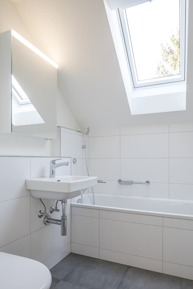 Moderne 2.5-Zimmer-Maisonette-Wohnung in Gattikon/Thalwil (4)
