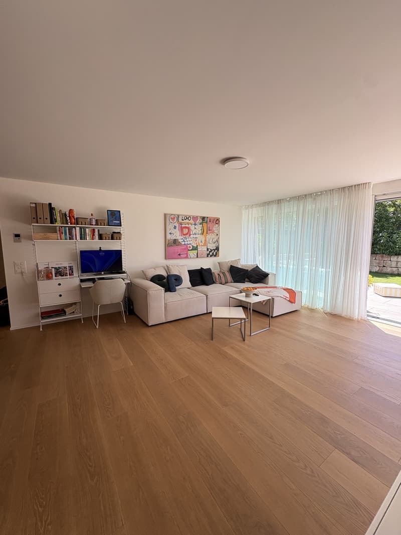 Helle und Moderne Wohnung mit Terrasse und Garten (1)