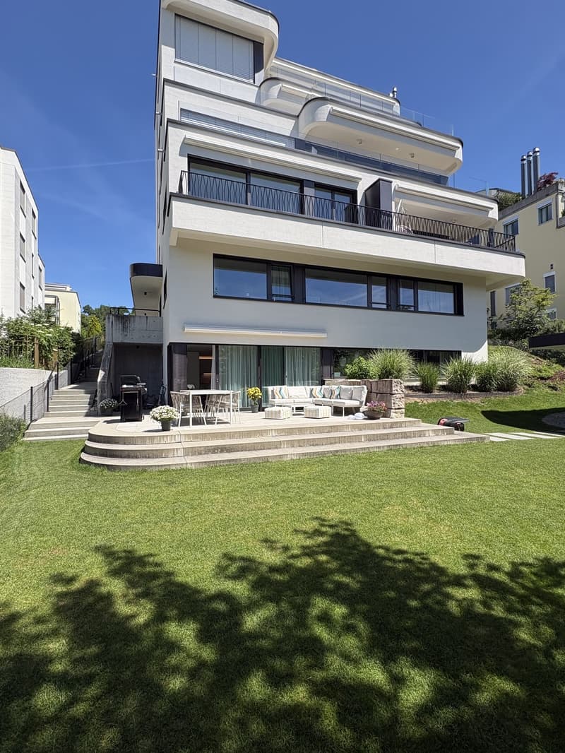 Helle und Moderne Wohnung mit Terrasse und Garten (2)