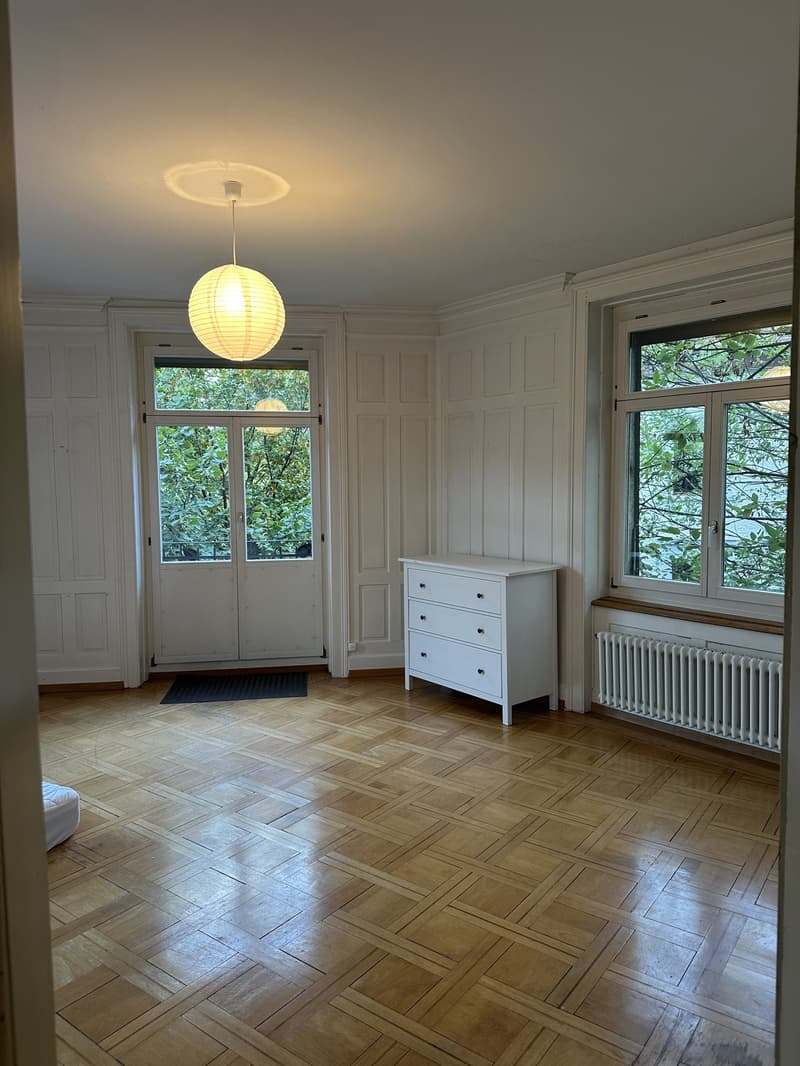 Helles, grosses WG-Zimmer mit Balkon in unkomplizierter Altbau-WG (2)