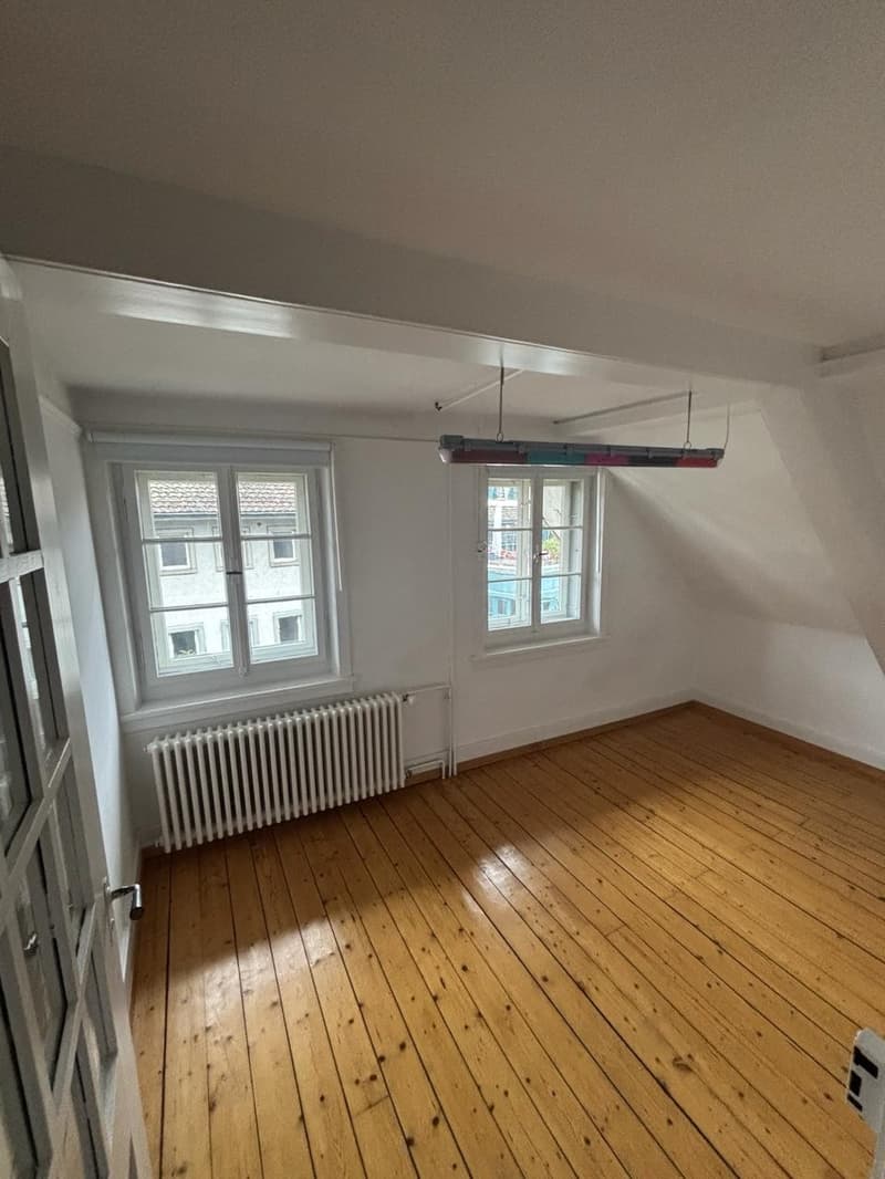 WG-Zimmer im Zentrum von Küsnacht ZH ab dem 01.10.2026 zu vermieten. (4)