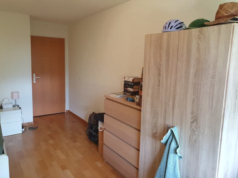 Helles 15.6 m² WG-Zimmer in grosszügiger 125 m² Wohnung in Ittigen (4)