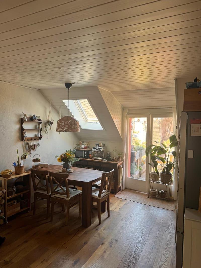 4 Zimmer Wohnung mit Balkon in Altstadt (3)