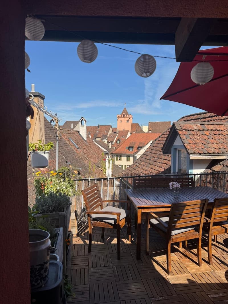 4 Zimmer Wohnung mit Balkon in Altstadt (2)