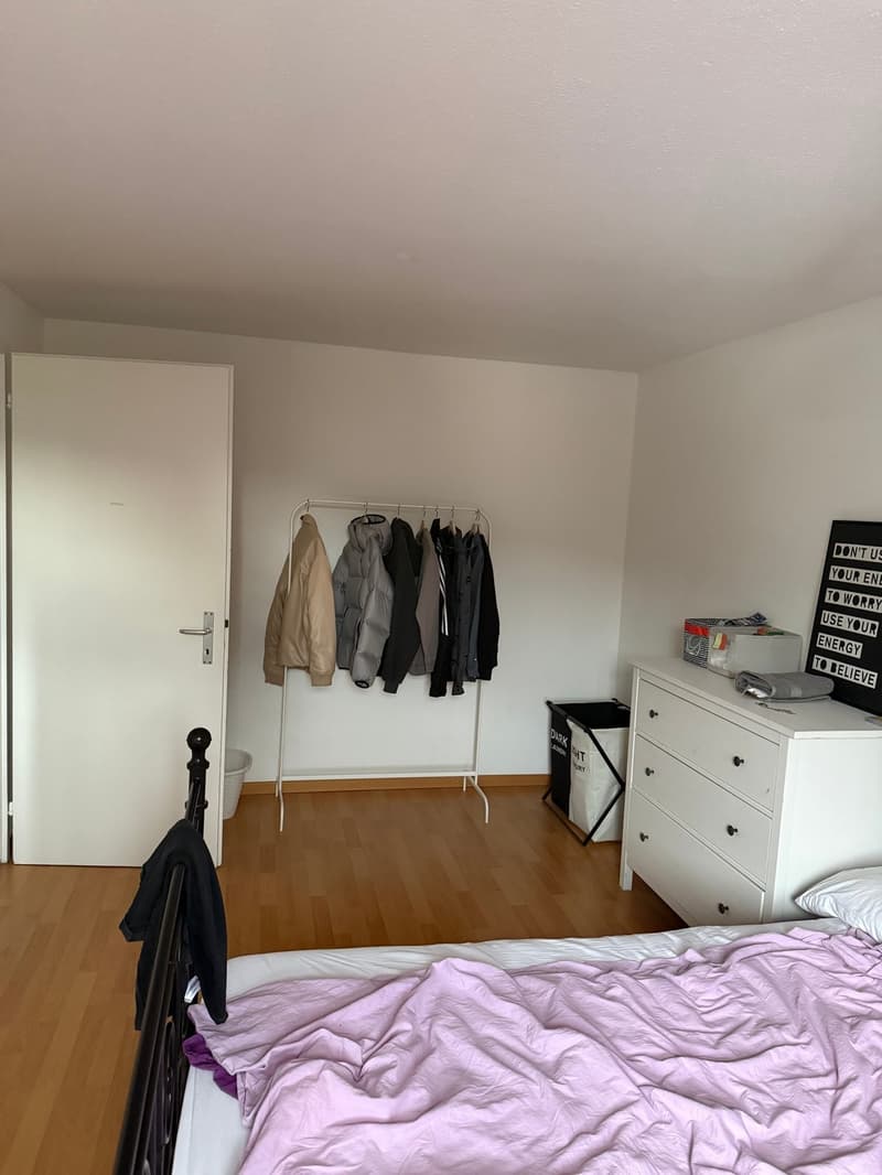 Gemütliche 2.5-Zimmer-Wohnung mit Balkon in Unterkulm (2)