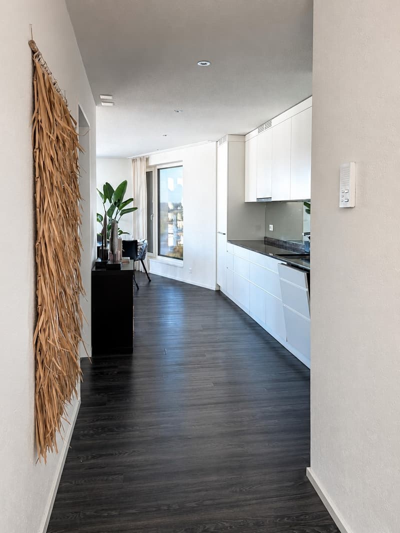 Helle 3.5-Zimmer-Dachwohnung mit 80 m² Dachterrasse in Bremgarten (6)