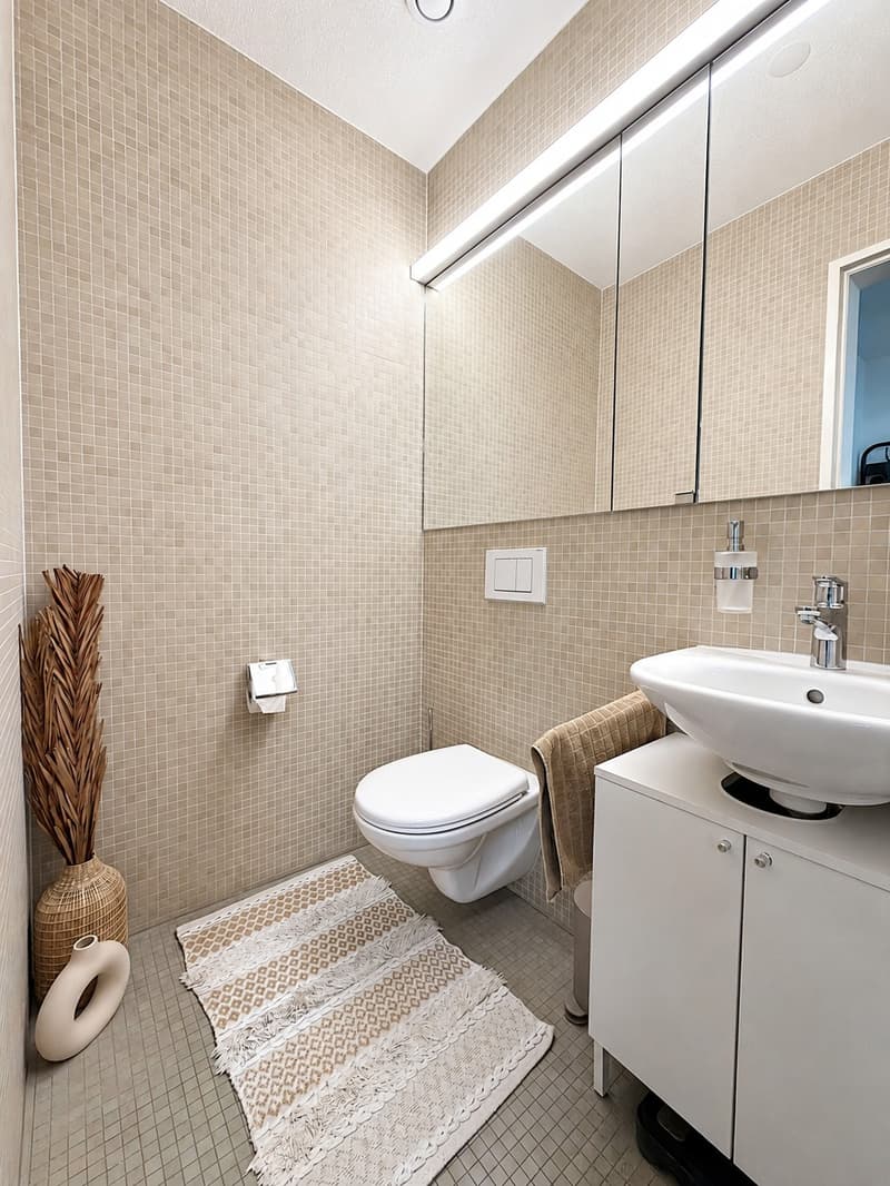 Helle 3.5-Zimmer-Dachwohnung mit 80 m² Dachterrasse in Bremgarten (9)