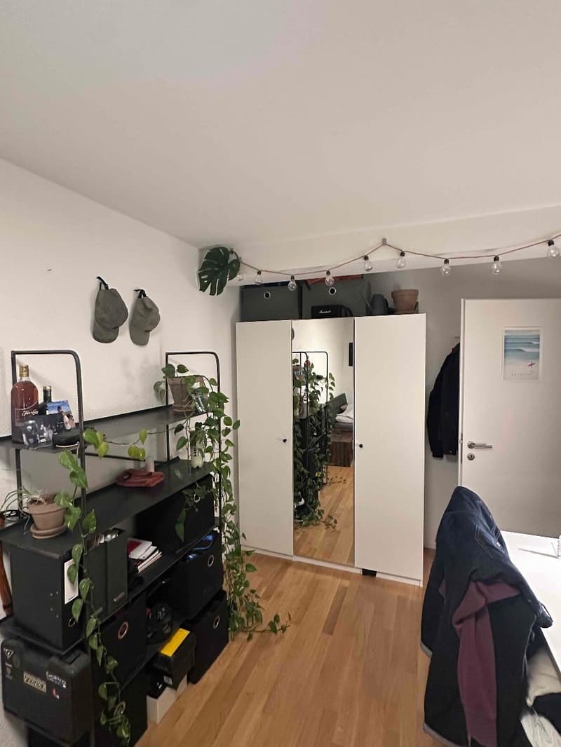 Bright apartment in lively area (2)