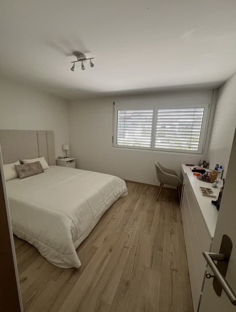 Reprise de bail dès le 1er novembre 2026 appartement de 2 pièces avec place de parc intérieure à Gimel (5)
