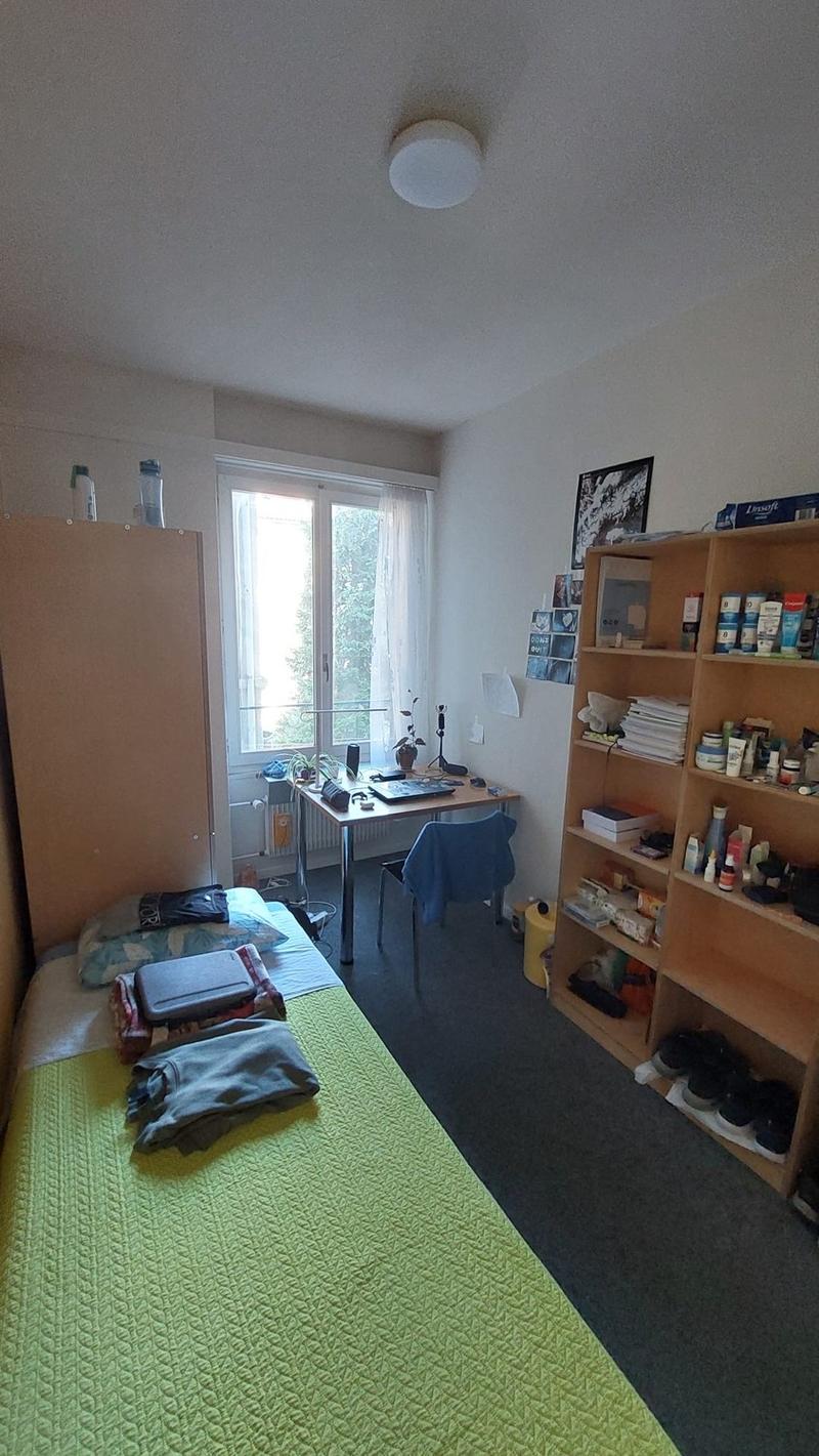 Möbliertes WG-Zimmer in zentraler Lage nahe Bahnhof und Universität (2)