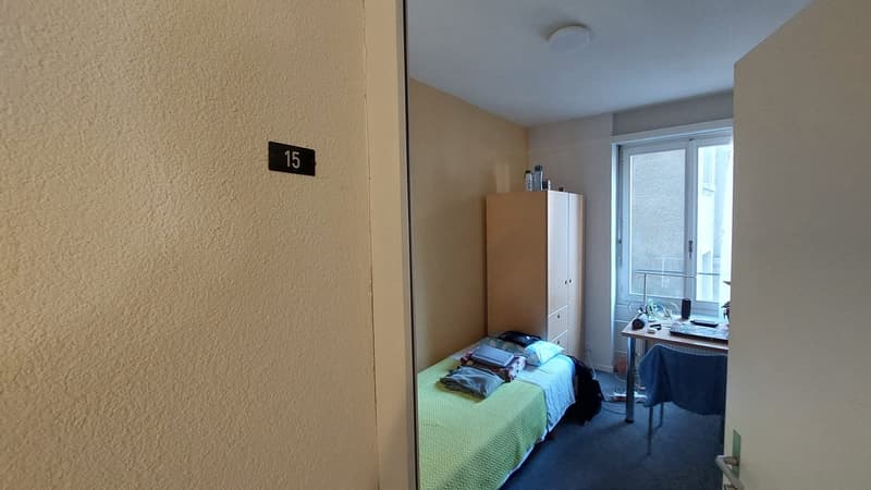 Möbliertes WG-Zimmer in zentraler Lage nahe Bahnhof und Universität (3)