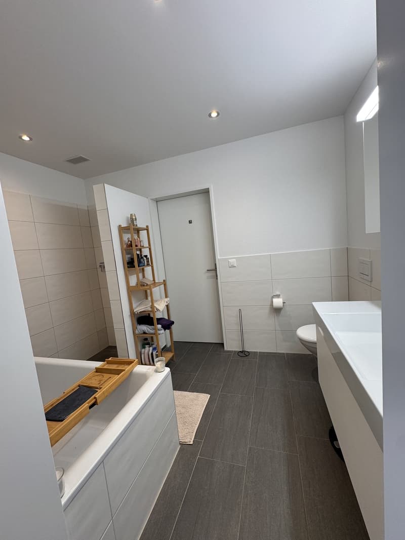 4.5-Zimmer-Dachwohnung in Niederuzwil modern, sonnig und familienfreundlich (5)