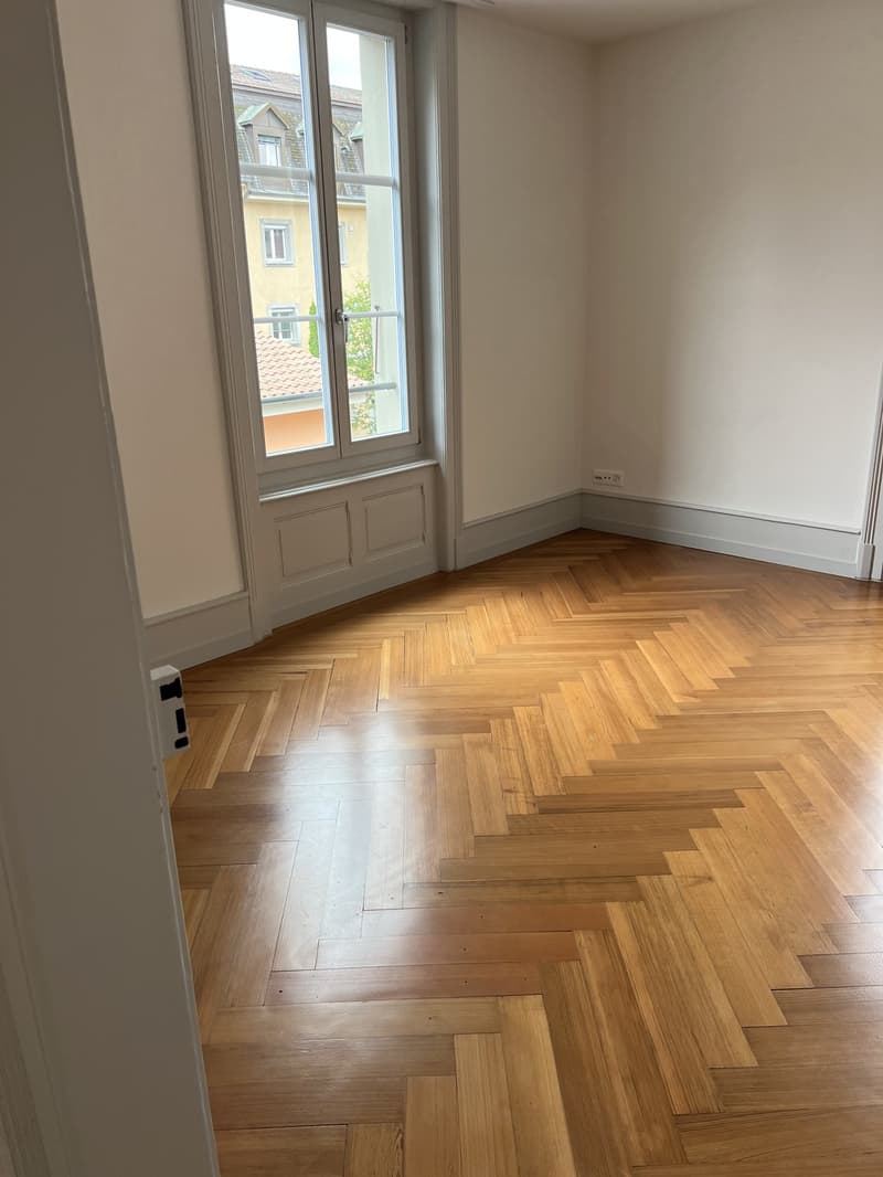 Helle 2-Zimmer Altbauwohnung Breitenrain (11)