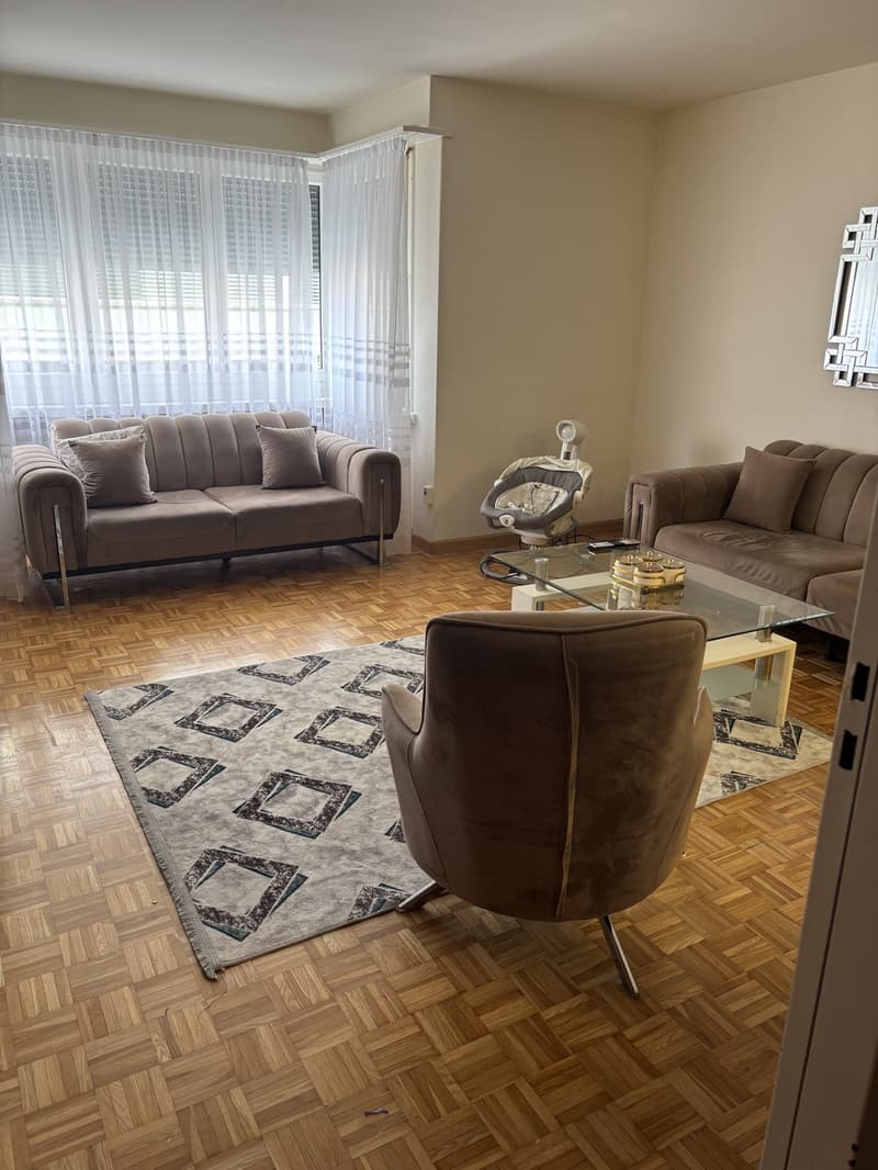 Zum vermieten 3 Zimmer Wohnung (9)