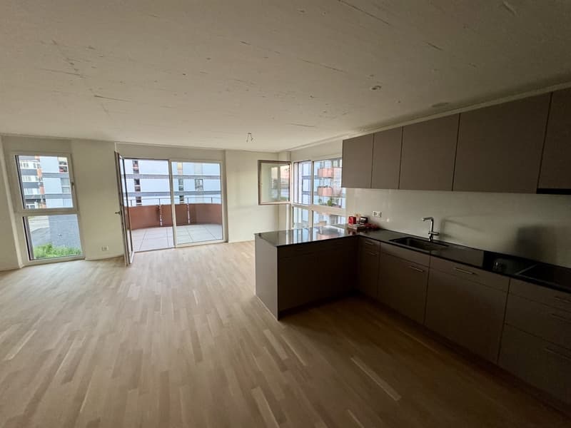 Moderne & helle 4.5-Zimmer Wohnung im Younic Quartier (3)