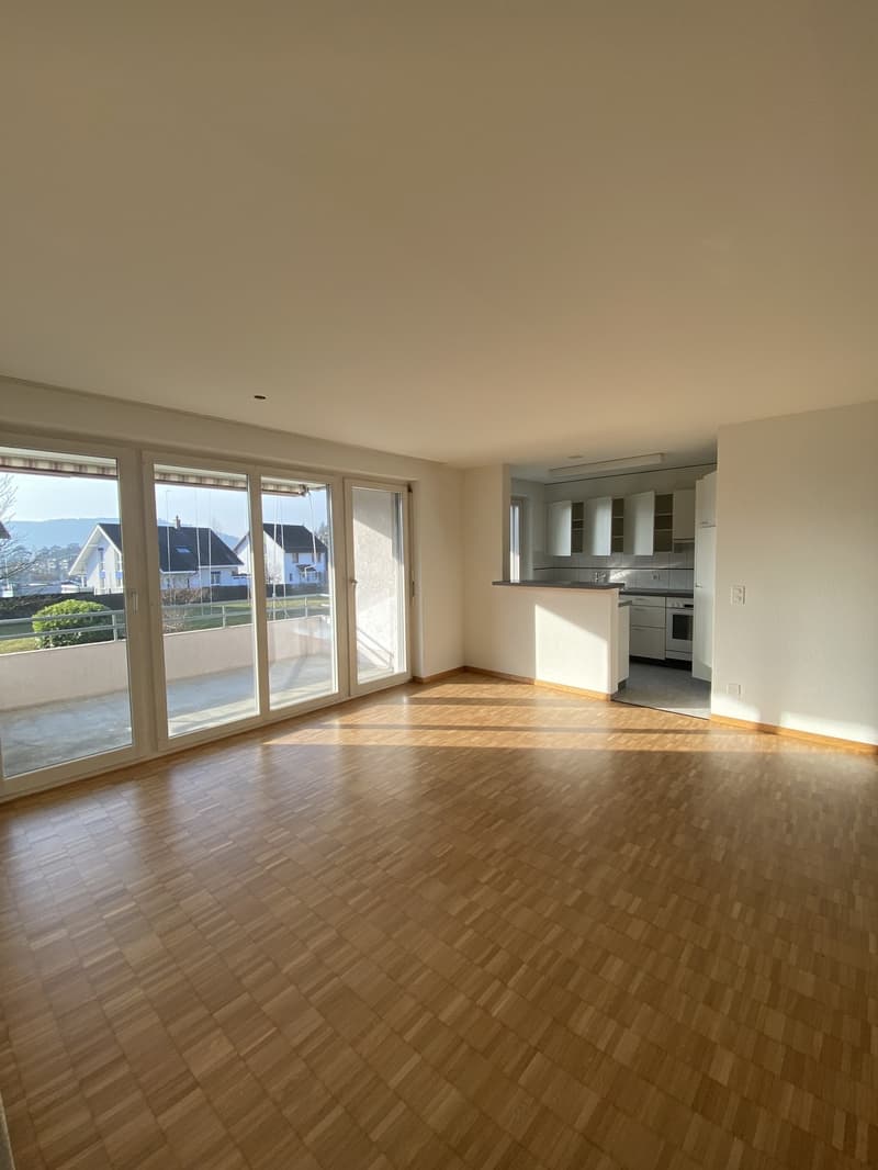Helle 3.5-Zi. Wohnung an ruhiger Lage (2)