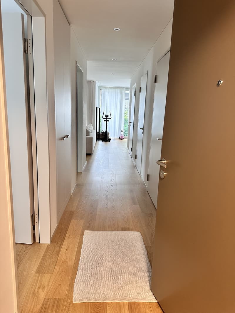 Modern and new 4.5-room apartment in the village center of Niederhasli (6)