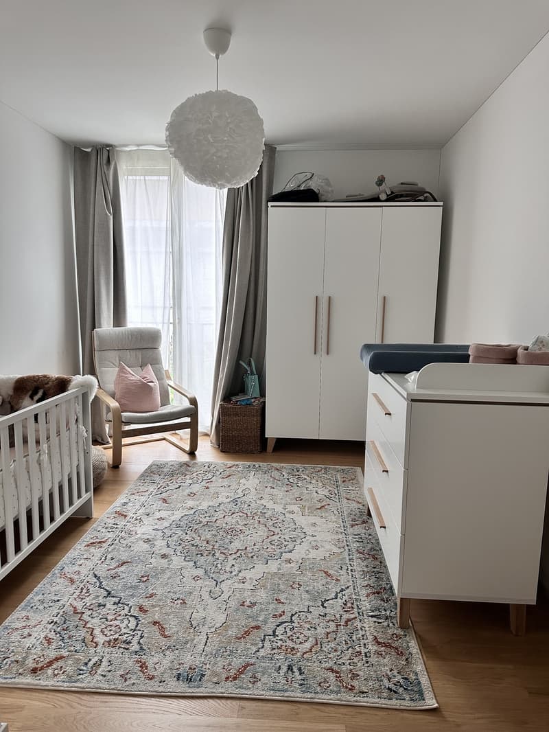 Modern and new 4.5-room apartment in the village center of Niederhasli (8)