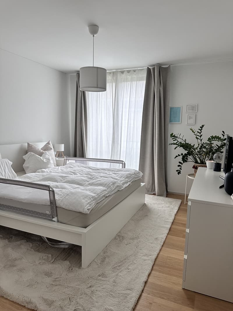 Modern and new 4.5-room apartment in the village center of Niederhasli (7)