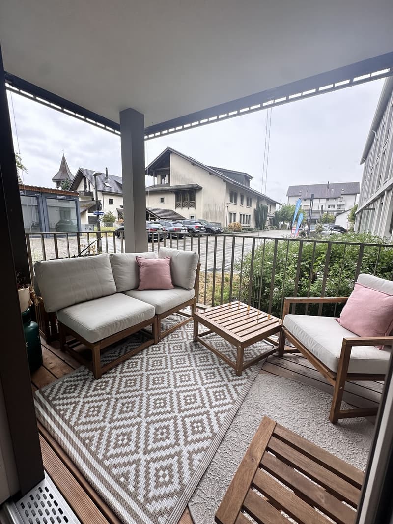 Modern and new 4.5-room apartment in the village center of Niederhasli (10)