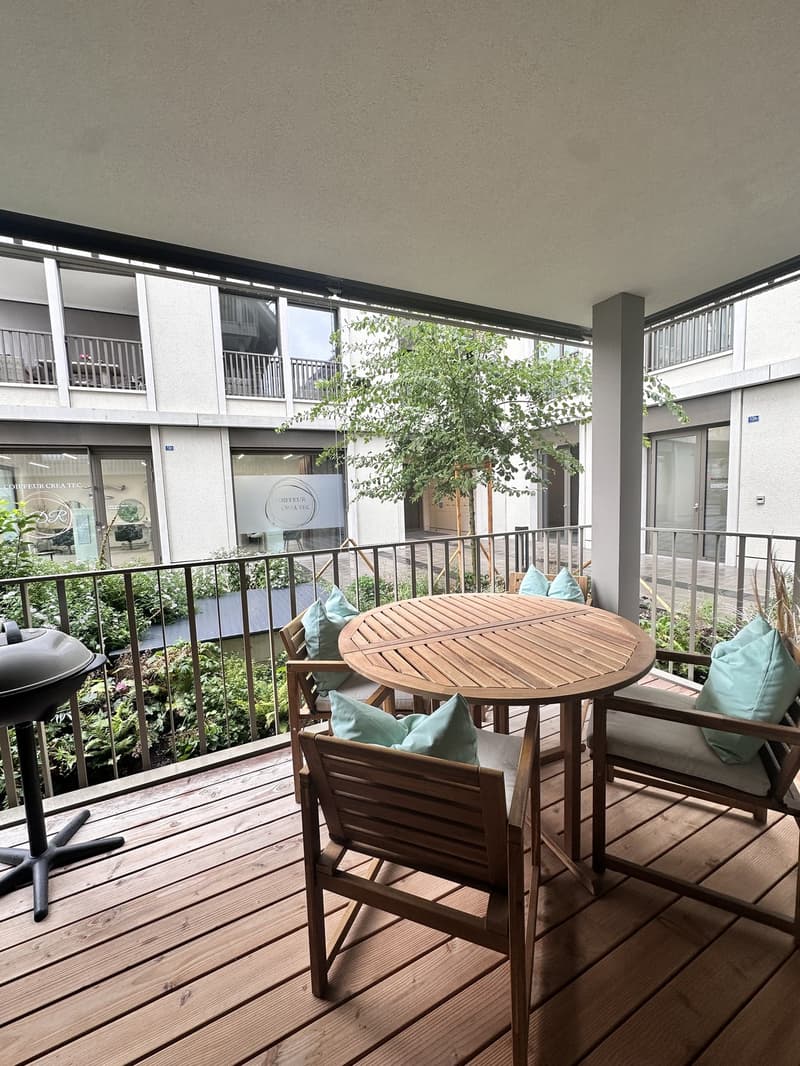 Modern and new 4.5-room apartment in the village center of Niederhasli (3)