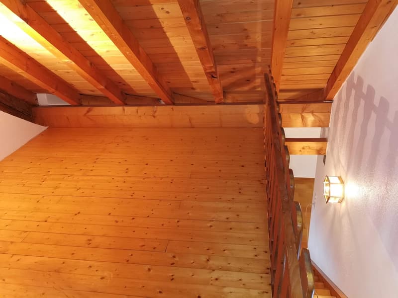 Grand studio 60 m² avec mezzanine, Neyruz (FR) (13)