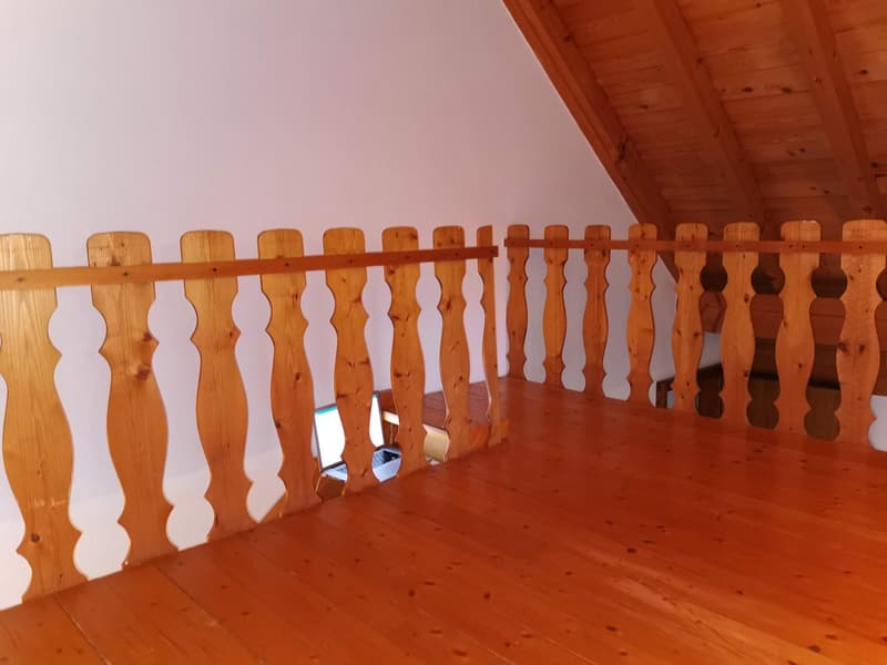 Grand studio 60 m² avec mezzanine, Neyruz (FR) (5)